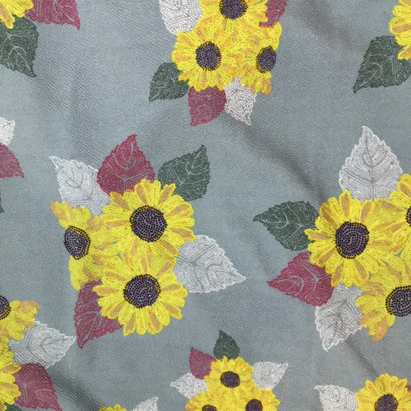 Cassie Small- Lularoe - Picture 2 of 4